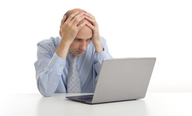endişeli işadamı onun laptop arıyorum