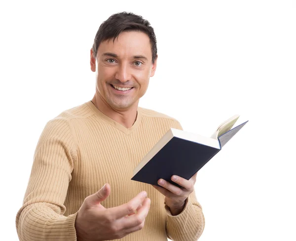 Junger schöner Mann mit einem Buch — Stockfoto