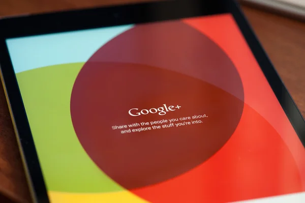 Google plus es un servicio de red social en línea . — Foto de Stock