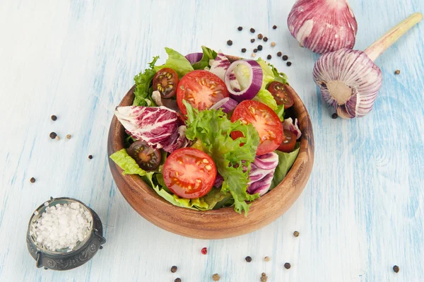 Ensalada de verduras en tazón — Foto de Stock