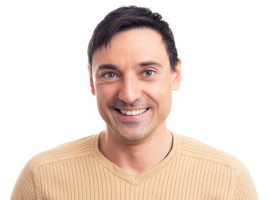 bir gülümseme ile yakışıklı bir adam portresi