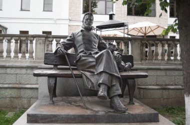 A.P. 'nin bronz heykeli. Zvenigorod 'da Çehov