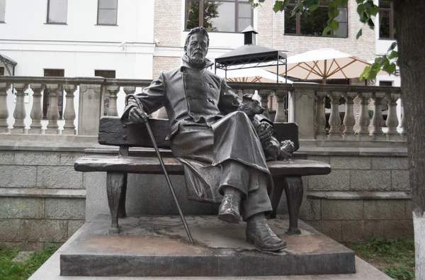 Statua in bronzo di A.P. Chekhov a Zvenigorod — Foto Stock