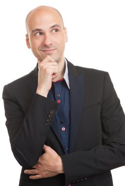 kopya alanı seyir siyah elbiseli kel adam