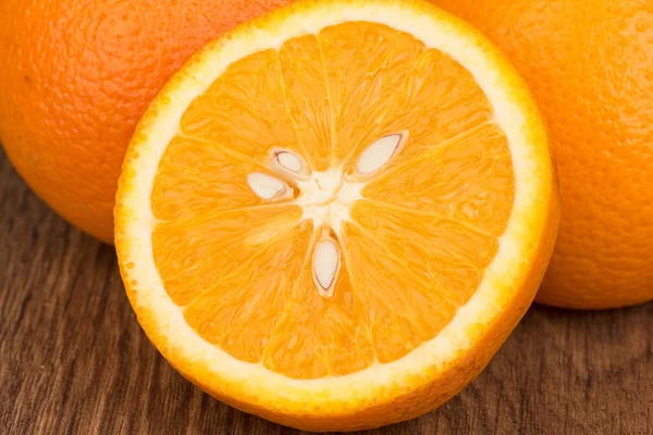 Dilimlenmiş portakal — Stok fotoğraf