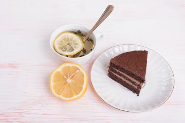 Bir dilim çikolatalı kek.