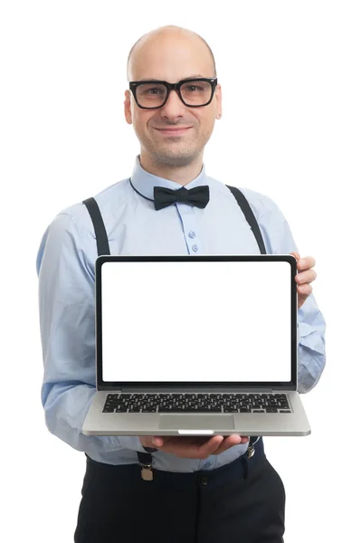英俊的男人，在笔记本电脑上显示的东西 — 图库照片