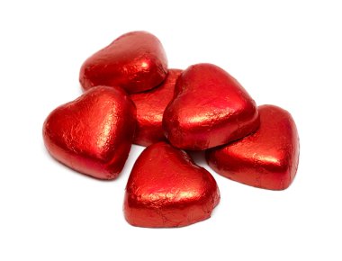 beyaz izole kırmızı çikolata Kalpler