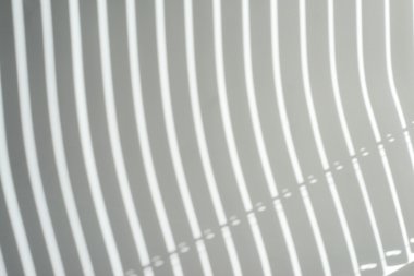 Beyaz zemin üzerine kör gölge