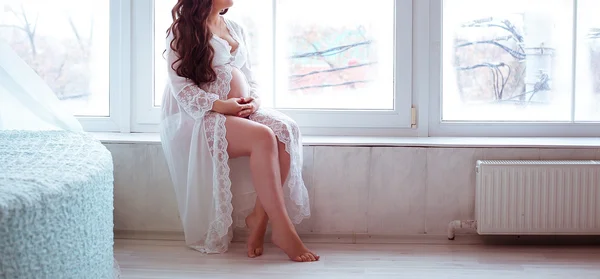 임신 배 여자 — 스톡 사진