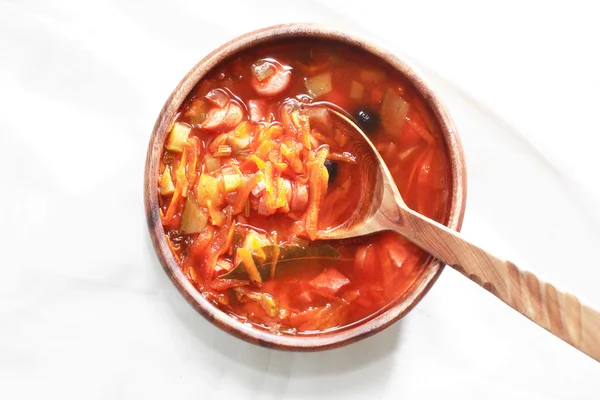 수프와 나무 그릇 — 스톡 사진