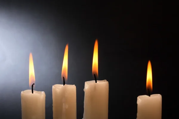 Candele sul buio — Foto Stock