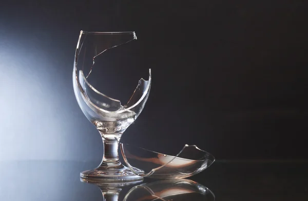 Broken Wineglass On Dark — Stock Photo, Image