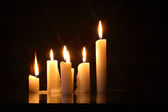 svíčky na tmavé