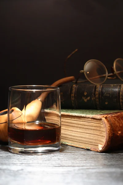 Whiskey And Books — Stok Foto