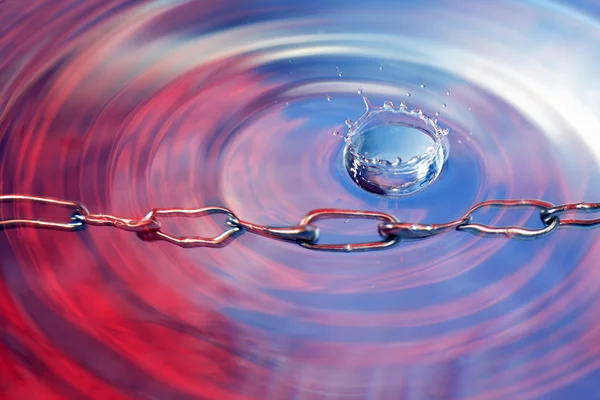 Cadena en el agua — Foto de Stock