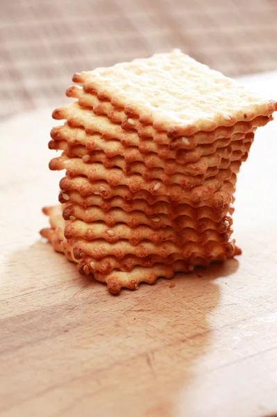 Pila de galletas saladas —  Fotos de Stock