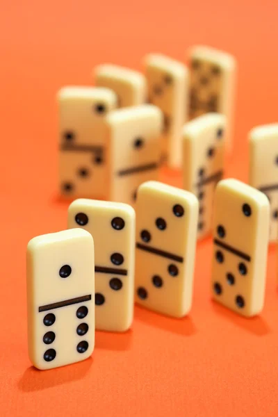 Domino-periaatteen käsite — kuvapankkivalokuva