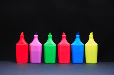 Renk işaretleyicilerini kara günü