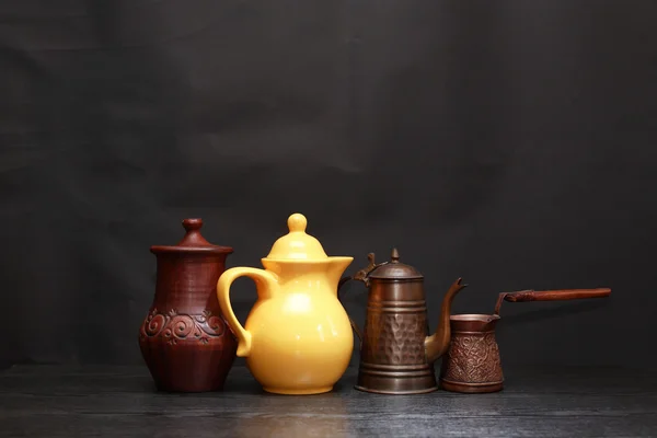 Dishes Set On Dark — Stock Photo, Image