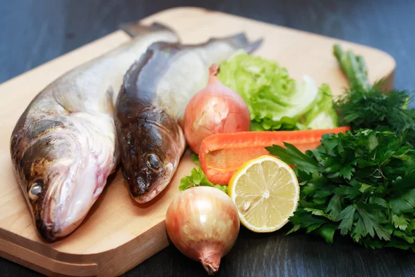 Cozinhar peixe — Fotografia de Stock