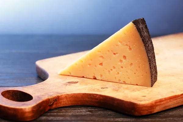 Hard Cheese On Board — Stock Photo, Image