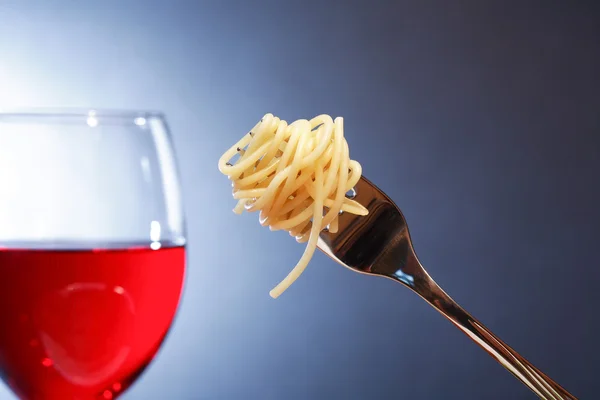 Těstoviny a víno — Stock fotografie