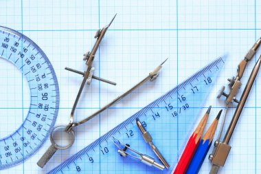 Enstrüman grafik kağıt üzerine çizim