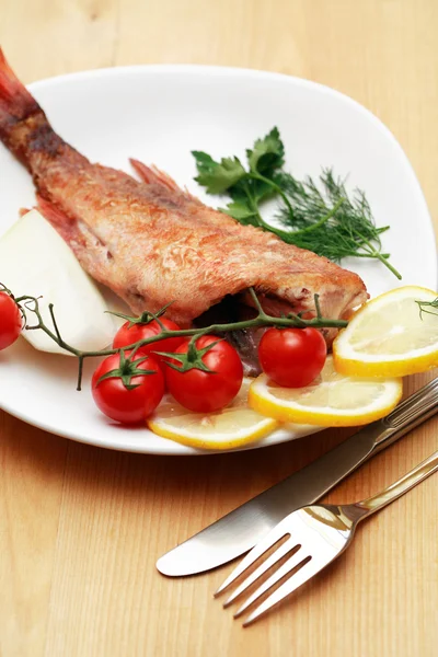 Fried Fish On Plate — Stock Photo, Image