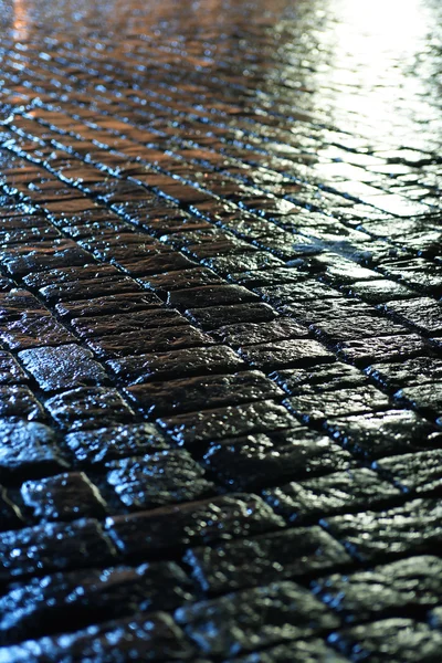 Wet Pavement At Night — Stock Photo, Image