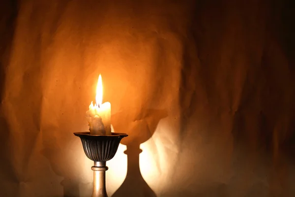 Kerze mit Schatten — Stockfoto