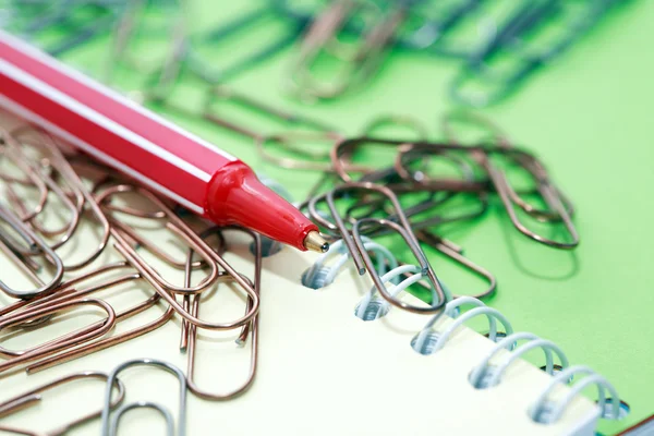 Paper Clips And Pen — Stock Photo, Image