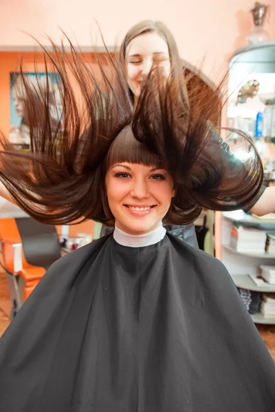 美容院での髪型 — ストック写真
