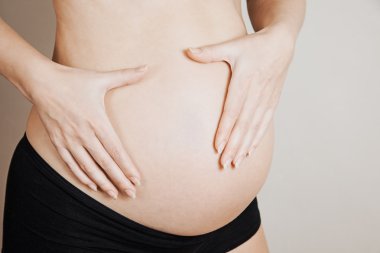 çocuk bekliyor. Stüdyo vurdu