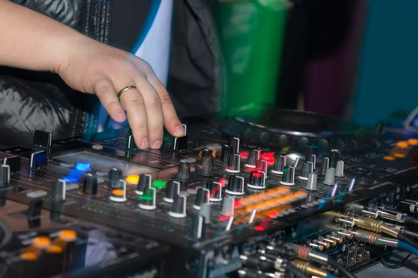 DJ ręce — Zdjęcie stockowe