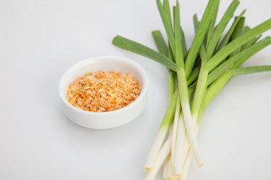 Genç yeşil sarımsak