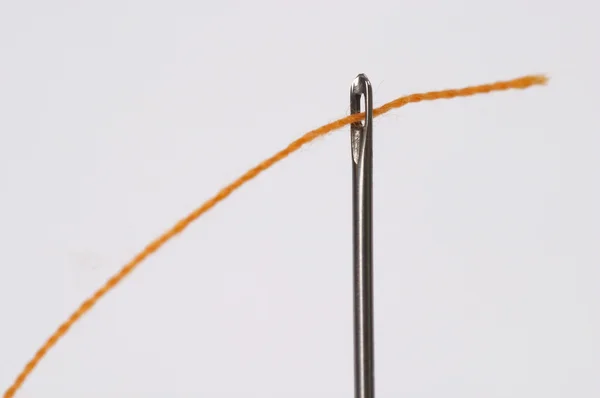 Thread a needle — Stock Photo, Image