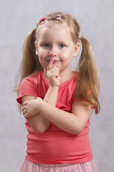 Silêncio, por favor! Menina engraçada — Fotografia de Stock