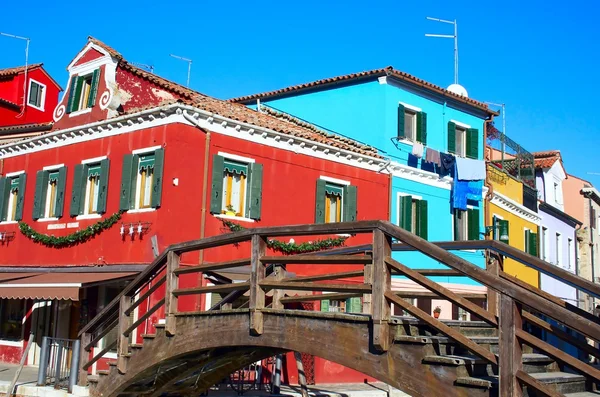 Casas pintadas de Burano, en la Laguna Veneciana — Foto de Stock