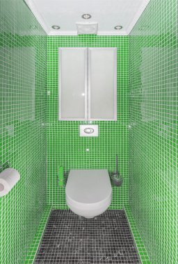 Küçük tuvalet, yeşil cam mozaik duvar iç