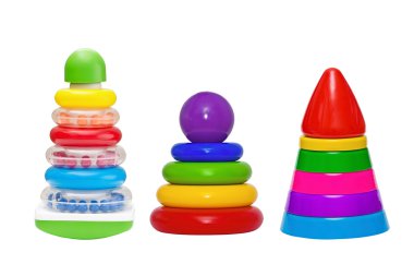 Plastik oyuncaklar kümesi