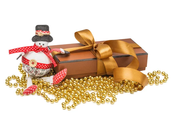 Bonecos de neve, caixa de presente de Natal — Fotografia de Stock