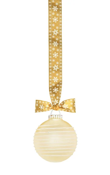Şerit ve yay ile altın christmas Küre — Stok fotoğraf