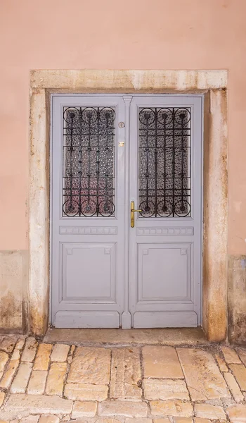 Antica porta in legno — Foto Stock