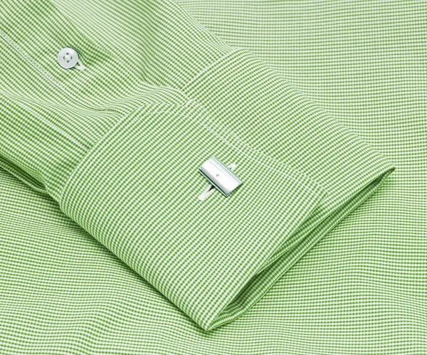 La manga verde de una camisa a cuadros con un gemelo — Foto de Stock