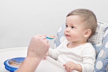 Bir yaşındaki çocuk