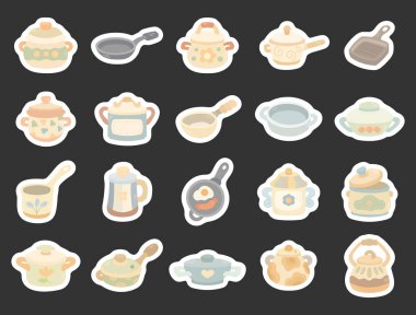 İskandinav usulü mutfak gereçleri. Günlük ev yemekleri için tencere tava tenceresi tenceresi seramik metal çatal bıçaklar.