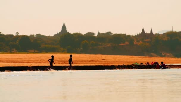 Burmese boys running — Stock Video