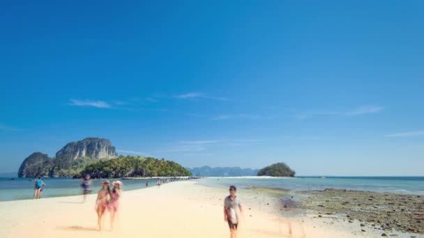 Písečná pláž v Thajsku, Krabi — Stock video