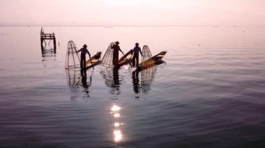Burma Inle Gölü balıkçılar